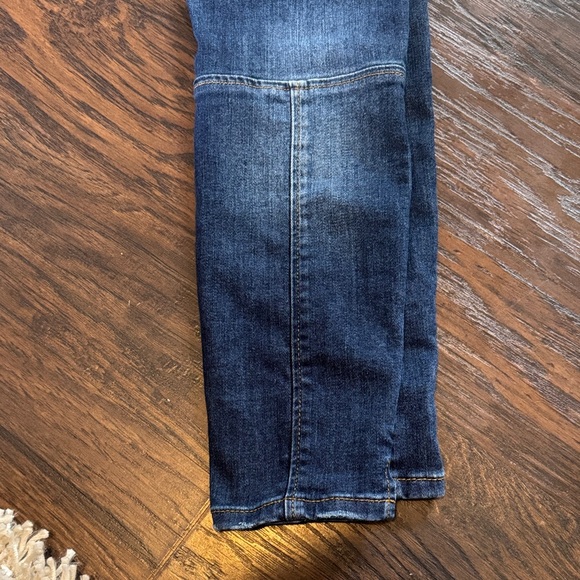 Pilcro and the Letterpress by Anthropologie Mid-Rise Slim Jeans in Indigo Wash - Picture 8 of 8